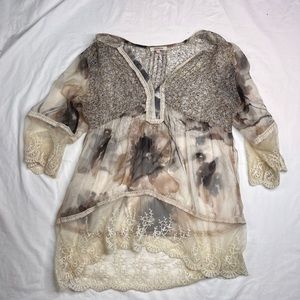 Sundance Women's Size PM Light Top Silk Lace Details Vneck Blouse A040224